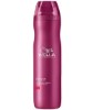 Professionals Resist Strengthening Shampoo For Vulnerable Hair